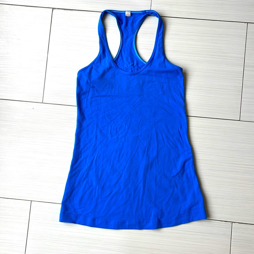 Lululemon size 6 tank